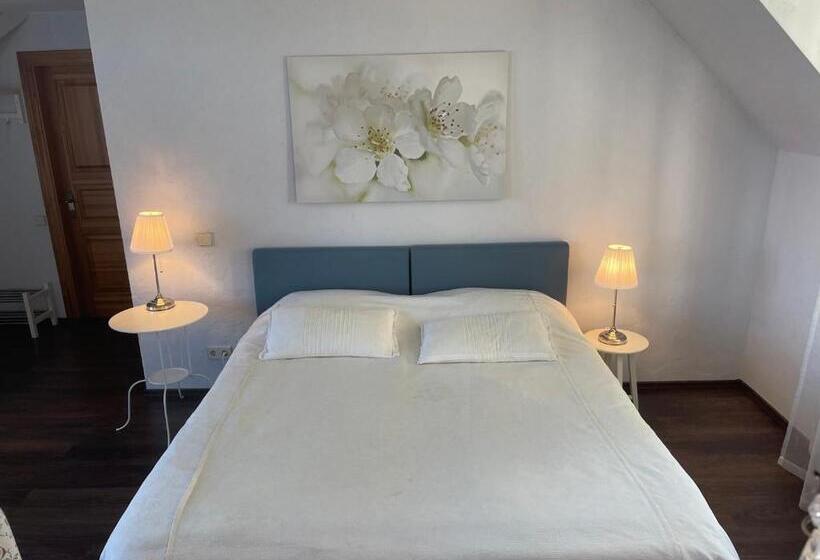 سوییت, Sunrise Beach Villa