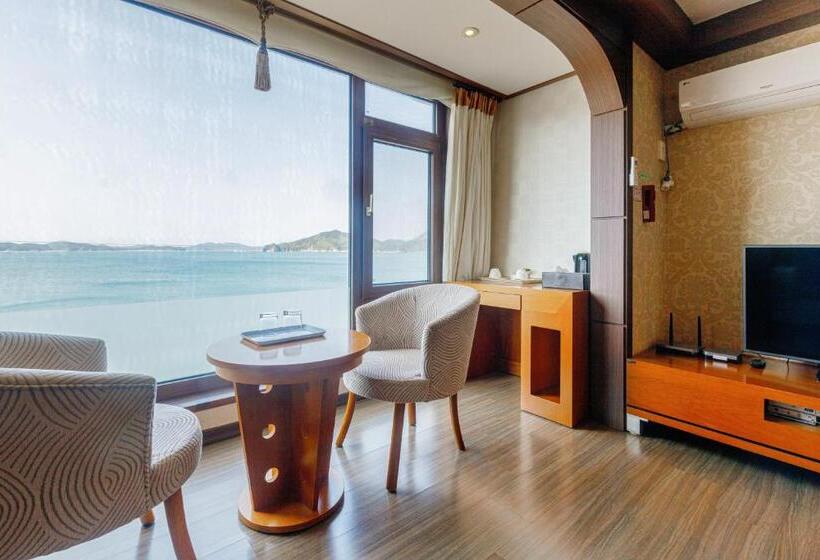 Chambre Quadruple Standard, Taean Beach Resort Pension