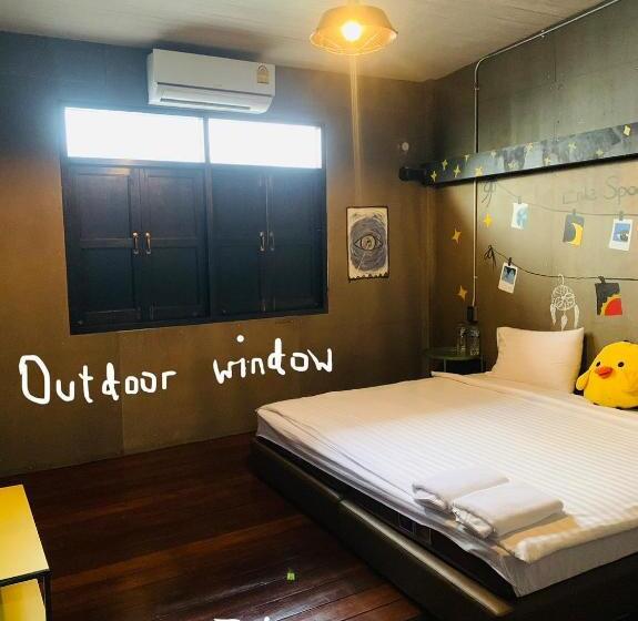 اتاق استاندارد با سرویس بهداشتی مشترک, Enterspace Chinatown