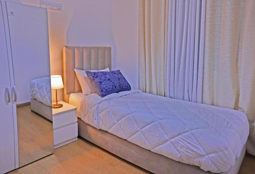 اتاق لوکس یک تخته, La Casa Blanca
