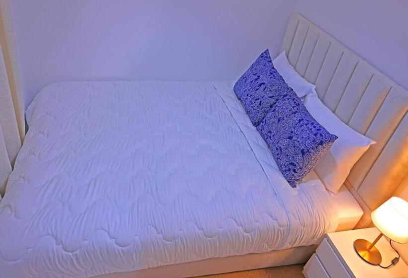 디럭스 룸, La Casa Blanca