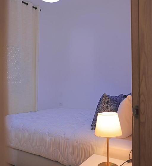 디럭스 룸, La Casa Blanca