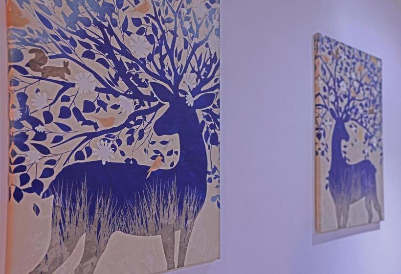 패밀리 스위트, La Casa Blanca