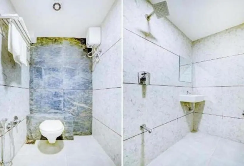 デラックストリプルルーム, Payal Mall Road Nainital   Lake View Hotel   Prime Location With Spacious Room Quality   Best Seller