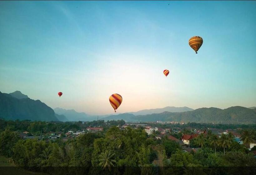 Номер Стандартный с Видом, Vangvieng Downtown Hotel 1