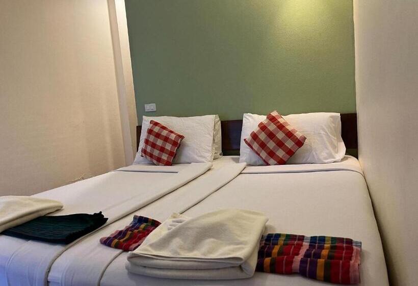 スタンダードルーム, Thanicha Resort Amphawa