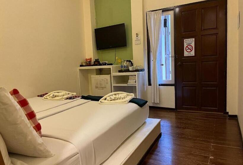 スタンダードルーム, Thanicha Resort Amphawa