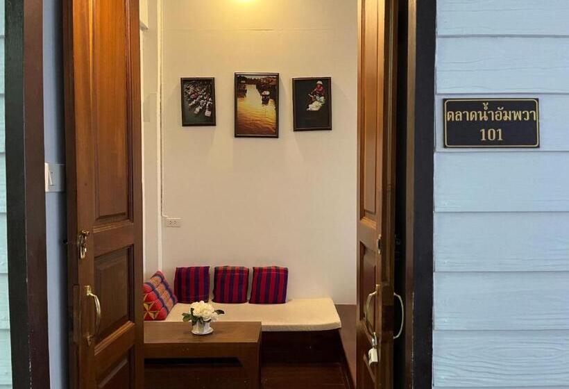 キングサイズベッドのデラックススイート, Thanicha Resort Amphawa