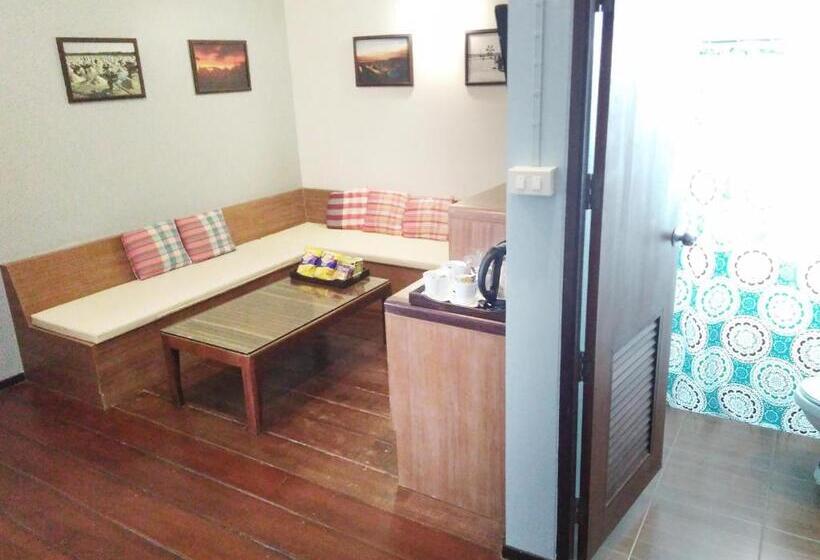 패밀리 스위트, Thanicha Resort Amphawa