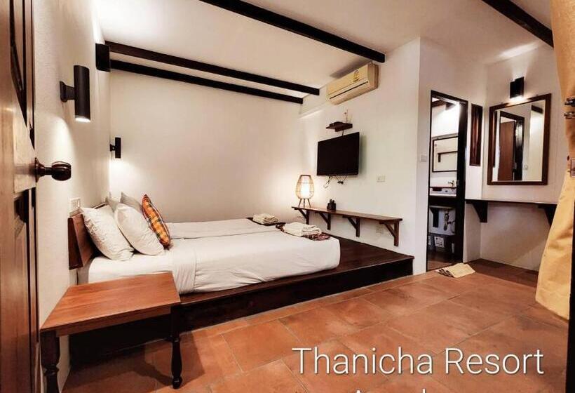 デラックスルーム, Thanicha Resort Amphawa