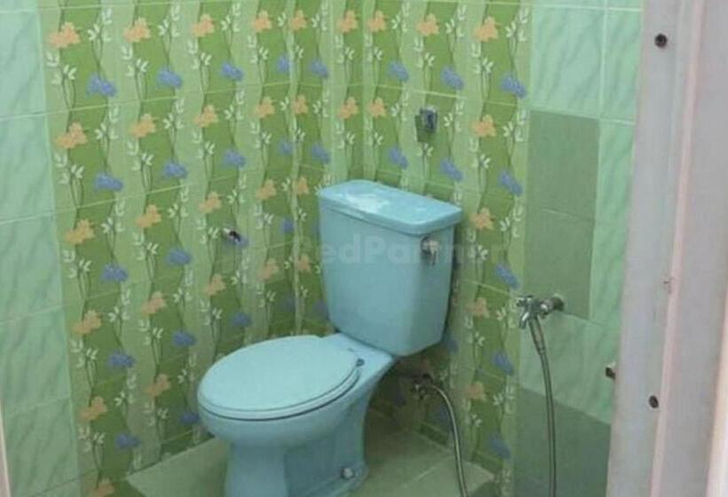Quarto Estandar, Wisma Pinggir Redpartner
