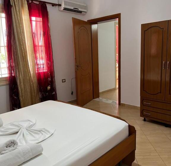 패밀리 스튜디오, Guesthouse Vlore