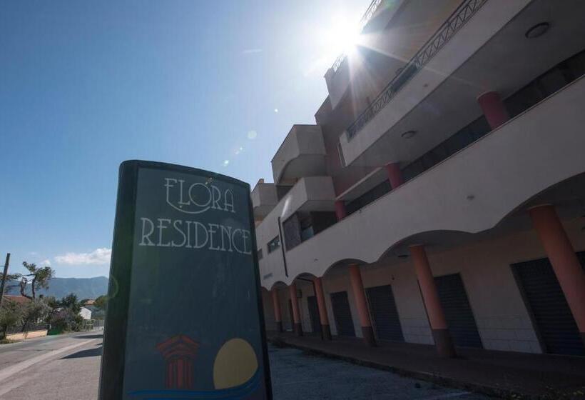 דירת חדר, Residence Flora