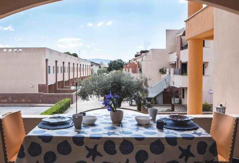 דירת חדר, Residence Flora