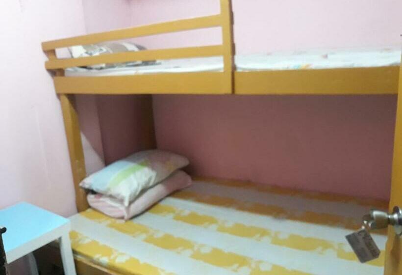 Habitació Triple Estàndard, Cvnb Bed & Bath   Hostel