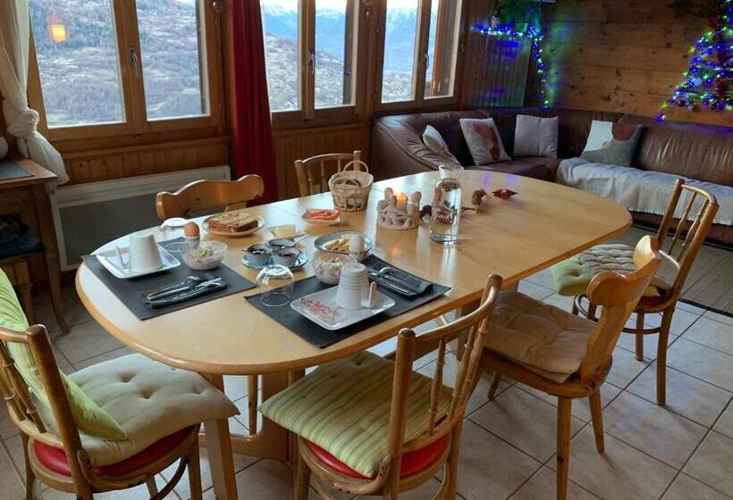 חדר משפחתי נוף להרים, La Cure De Vernamiège