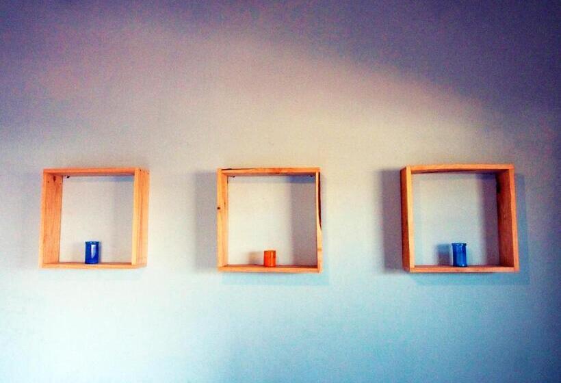 اتاق استاندارد با سرویس بهداشتی مشترک, Blue Bicycle House