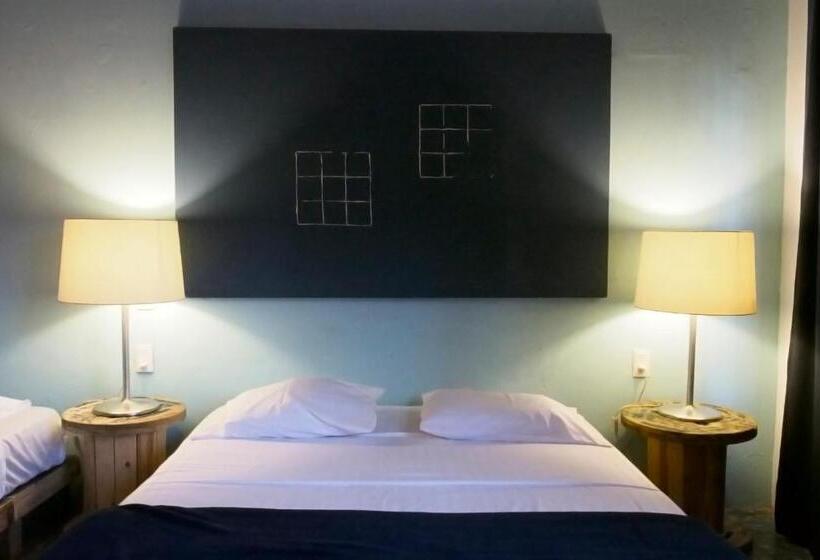 اتاق استاندارد با سرویس بهداشتی مشترک, Blue Bicycle House