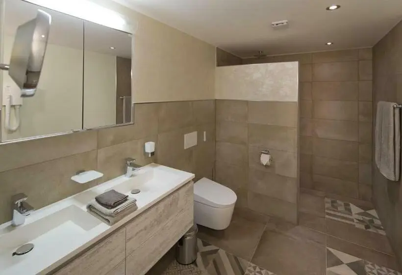 ガーデンビューデラックスルーム, Boutique Hotel Albergo Brione