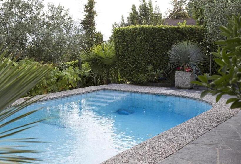 سوییت با چشمانداز باغ, Boutique Hotel Albergo Brione