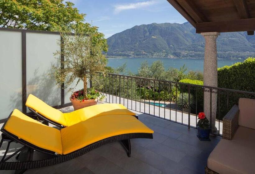 Suite with lake view, Boutique Hotel Albergo Brione