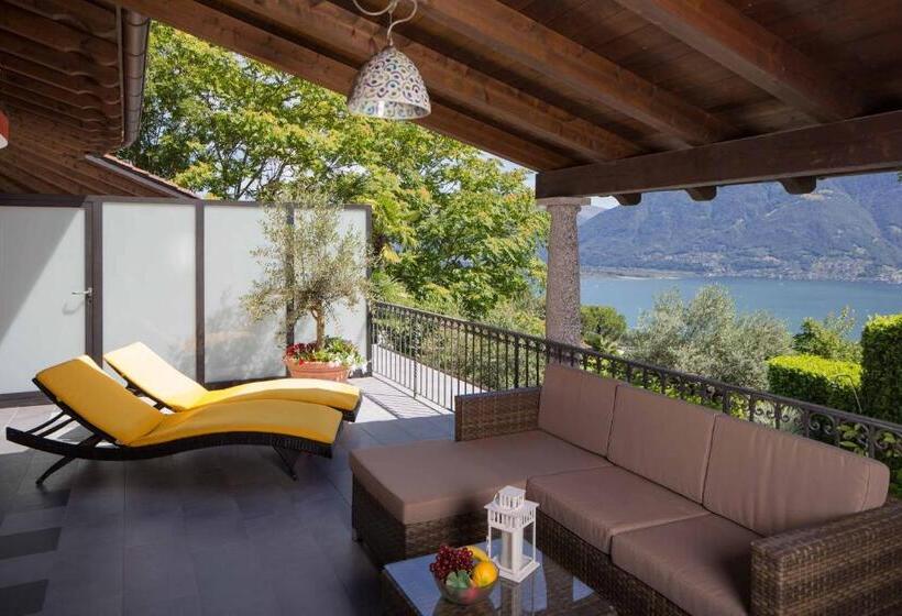 Suite with lake view, Boutique Hotel Albergo Brione