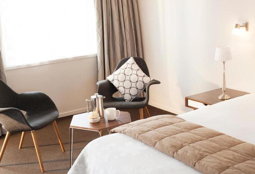 סטודיו דלוקס, Broadway Motel & Miro Court Villas