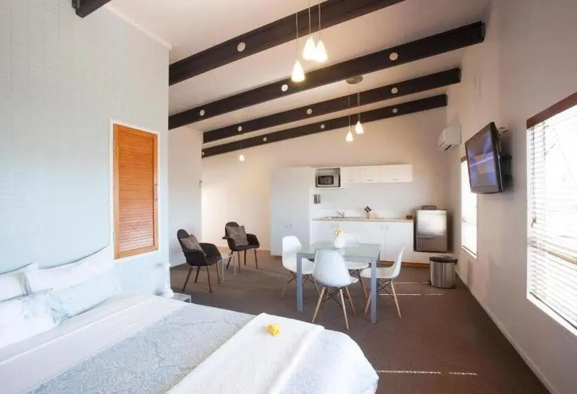 Deluxe-huoneisto 1 Makuuhuone, Broadway Motel & Miro Court Villas