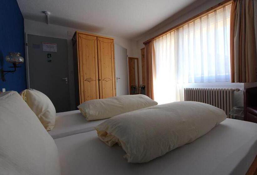 스탠다드 룸, Al Rom