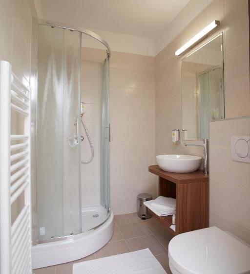 اتاق استاندارد, Delalut