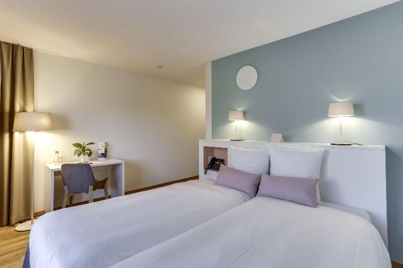 标准间, Des Patients