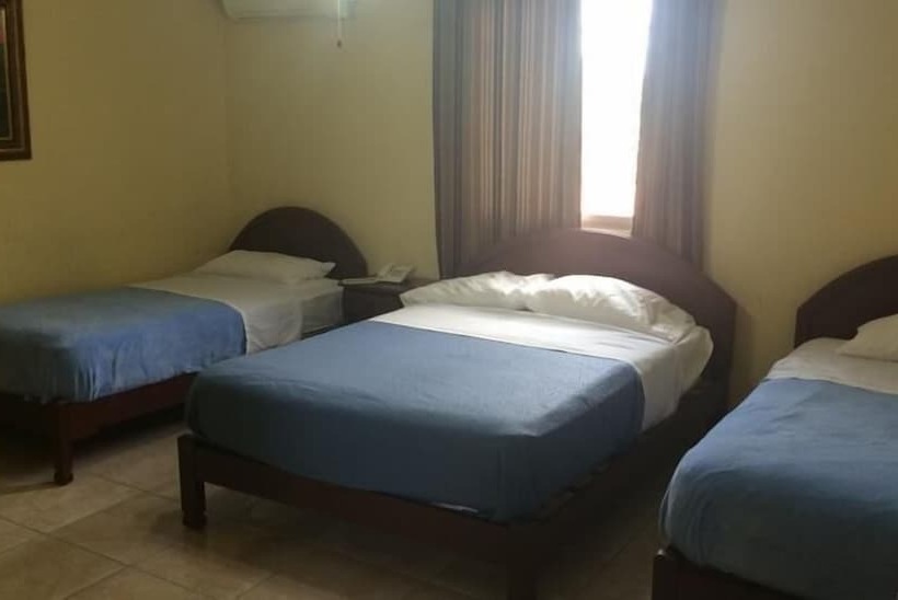 四人标准间, Don Jesus