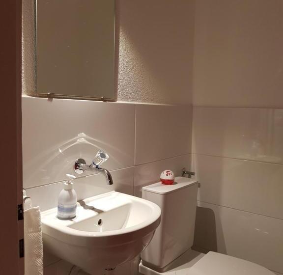 标准单人间, Elite