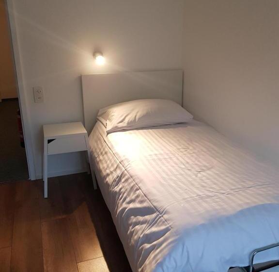 标准单人间, Elite