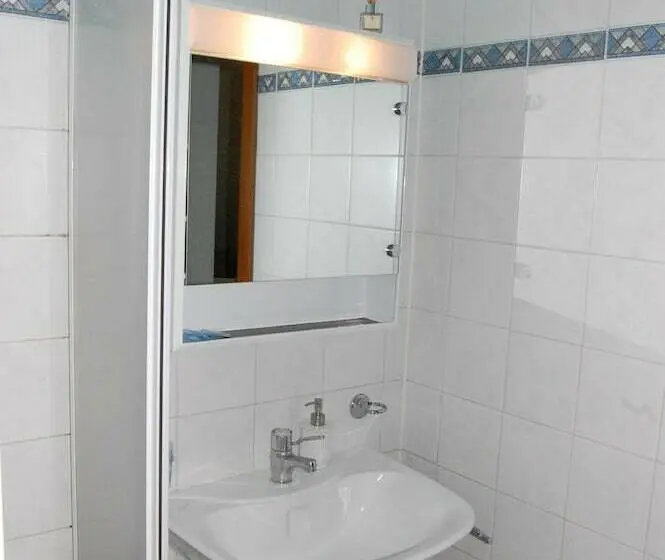 اتاق استاندارد با چشم‌انداز دریاچه, Firenze Lugano