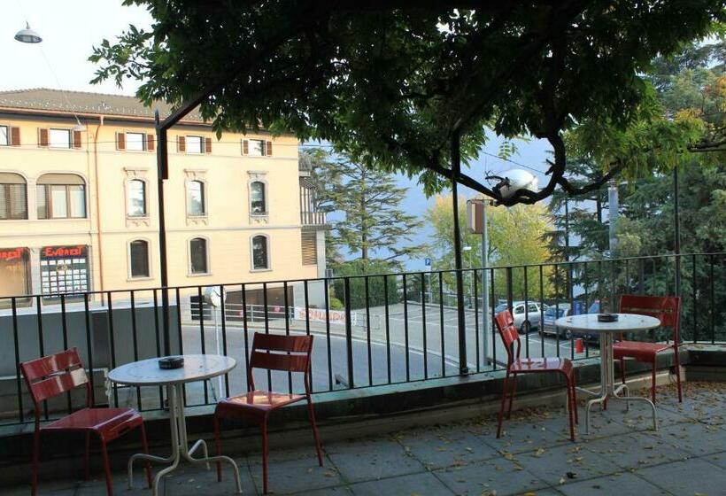 Standard Triple Room with Terrace, Firenze Lugano