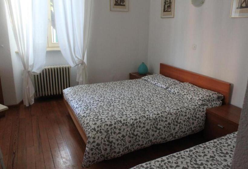 Standard Triple Room with Terrace, Firenze Lugano
