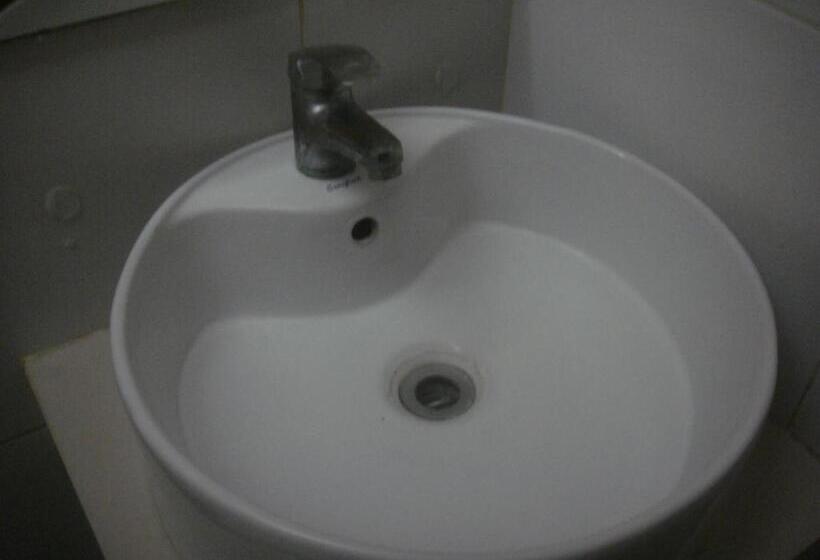 سوئیت با تخت بزرگ, Hidden Pearl