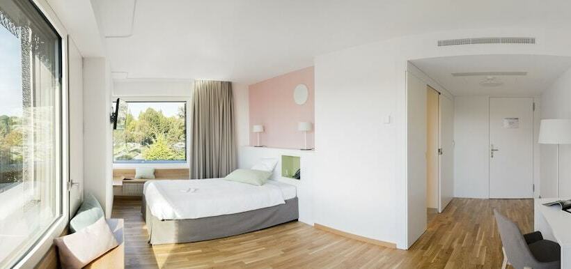 标准间, Des Patients