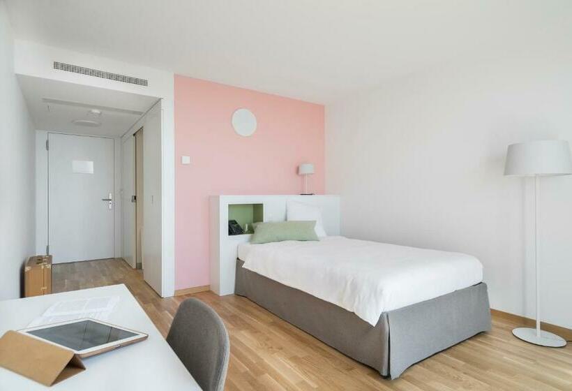 Quarto Estandar Individual, Des Patients