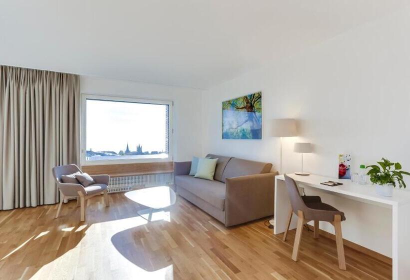 带大床的标准间, Des Patients