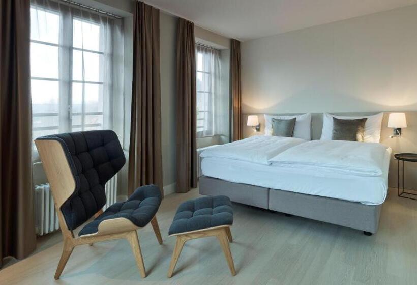 סוויטת ג'וניור, Kettenbrucke