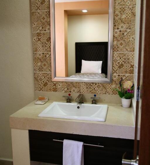 Номер Стандарт Трехместный, Plaza Bernal