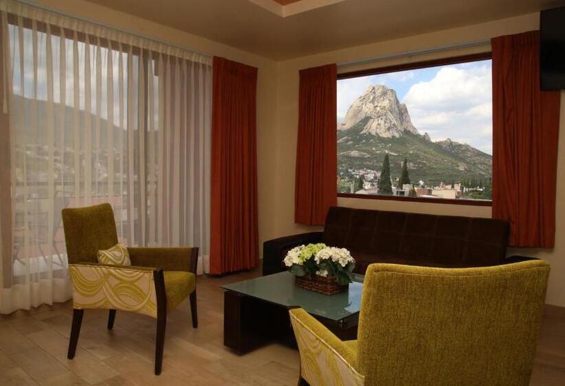 Люкс с Террасой, Plaza Bernal