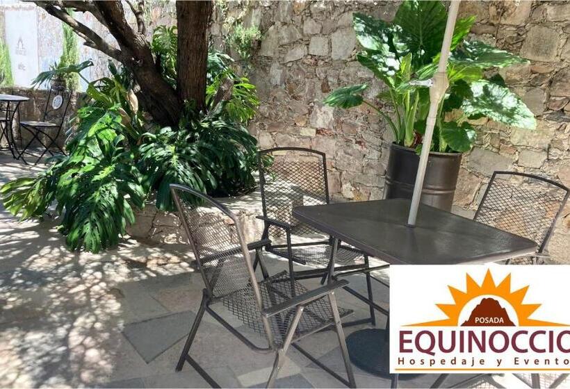 キングサイズベッドのデラックスルーム, Posada Equinoccio