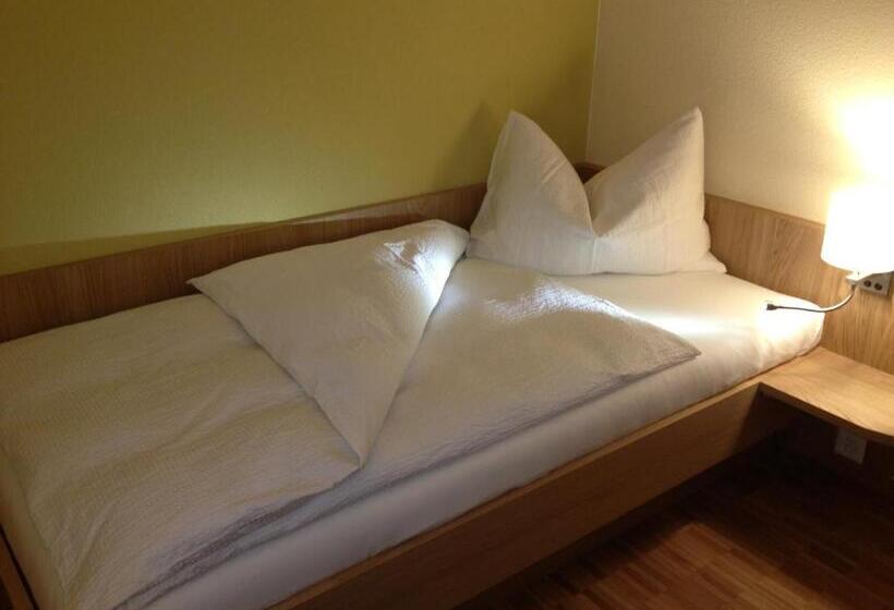 חדר משפחתי, Restaurant Hotel Rüttihubelbad