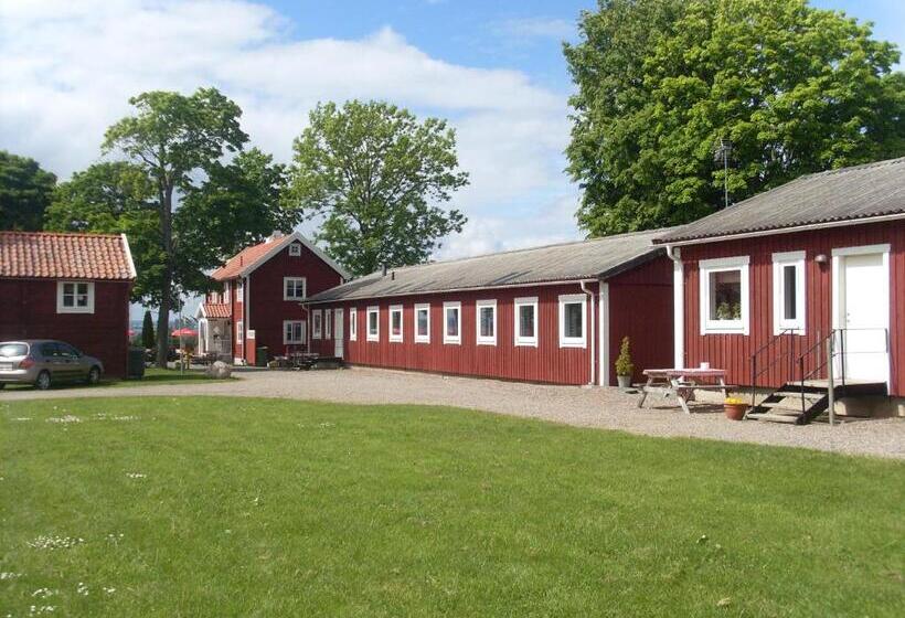 Четырехместный номер эконом класса с общей ванной комнатой, Strandterrassen Hostel