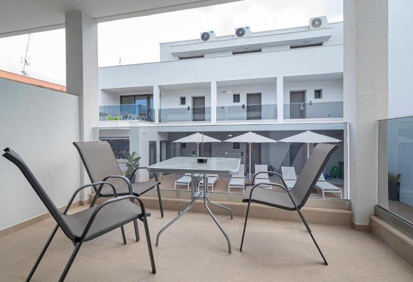 Трехместный Номер Стандарт Вид на Бассейн, Elegant Maltepe By Travel Pro Services   Kallithea Halkidiki