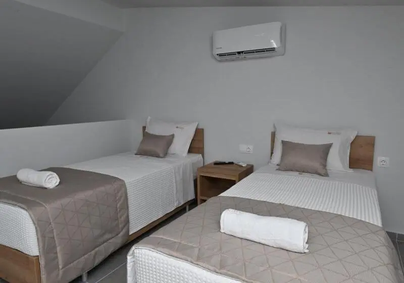 スタンダード４人部屋, Elegant Maltepe By Travel Pro Services   Kallithea Halkidiki