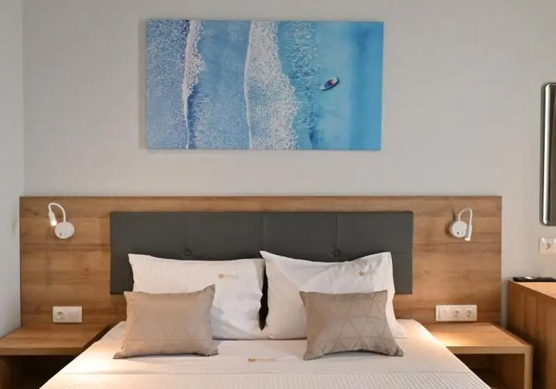 スタンダード４人部屋, Elegant Maltepe By Travel Pro Services   Kallithea Halkidiki